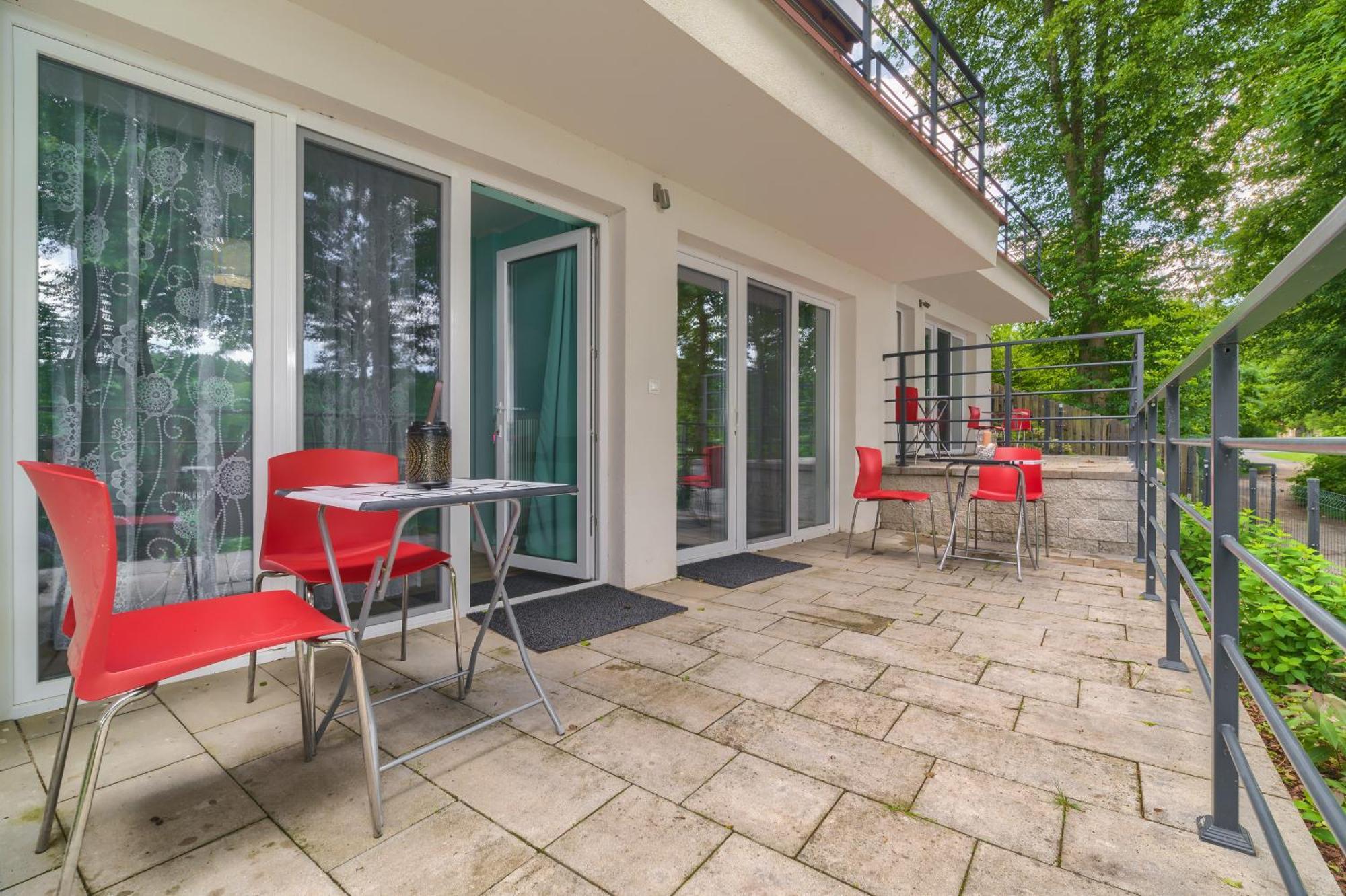 Domki Nad Brzegiem Dluzek Exterior foto